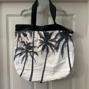 ALOHA Collection Black and White Palm Tote